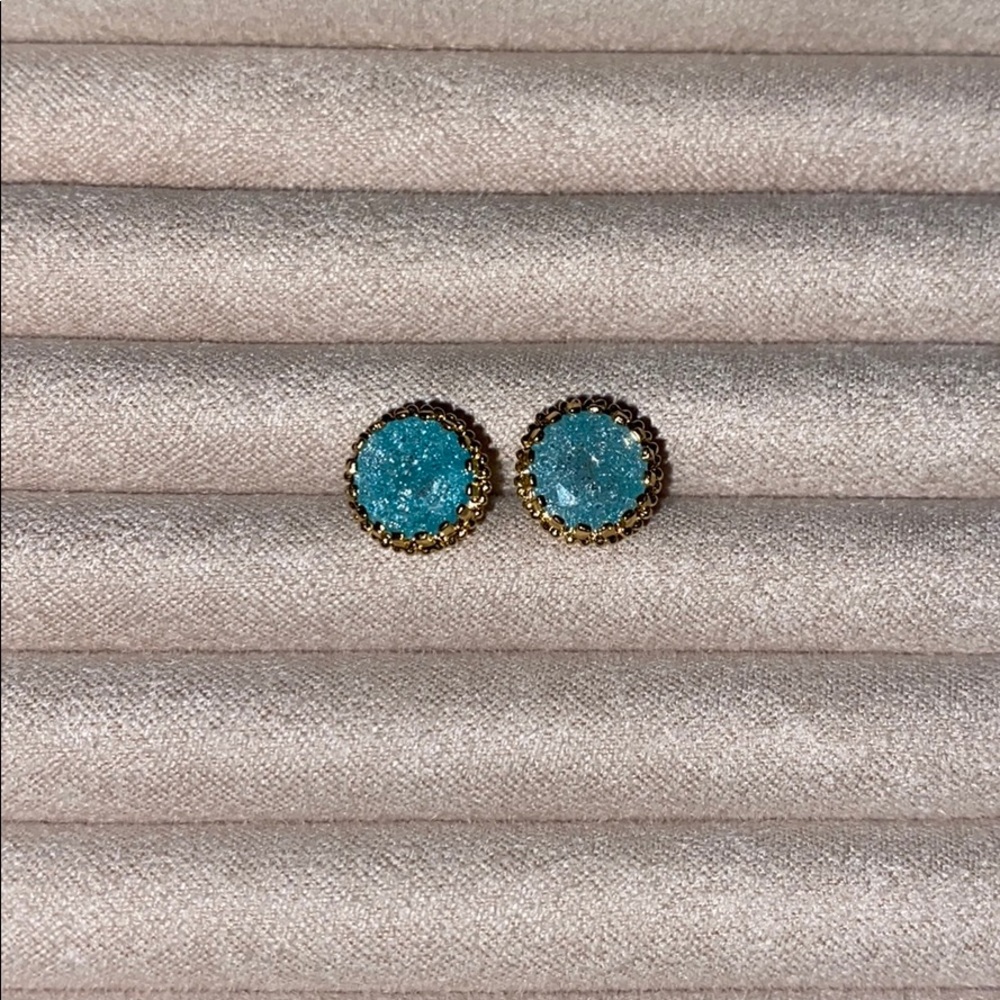 Earring studs